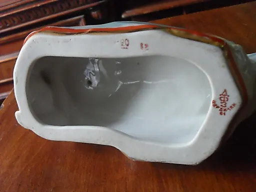 Фарфоровая статуэтка Барон Мюнхаузен и Белый медведь СССР. - View 6