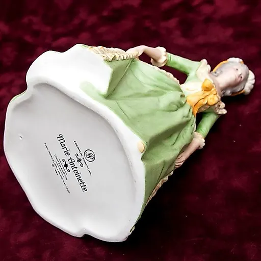 Фарфоровая статуэтка Королева «МАРИЯ АНТУАНЕТТА» - View 6