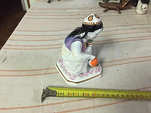 Статуэтка. Узбечка с чайником. - View 2