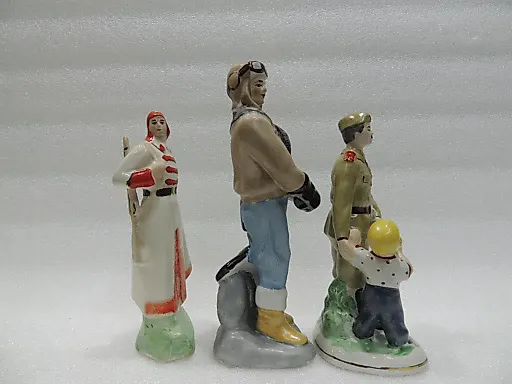 Фарфор Композиция Красноармеец Летчик Солдат Три шт Без Сколов и Трещин - View 2