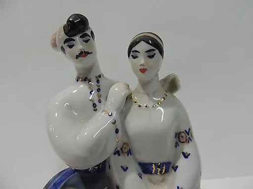 Скульптура Левко и Галя - View 2