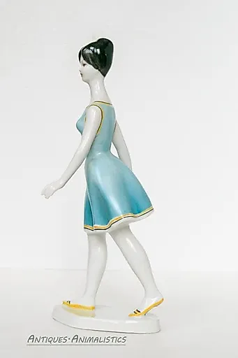 Девушка в голубом Hollohaza Венгрия - View 7