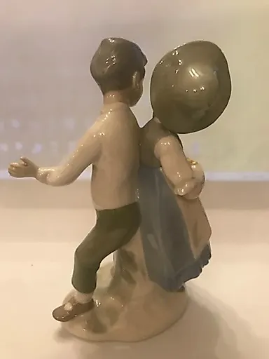 Фарфоровая статуэтка Пара - View 4