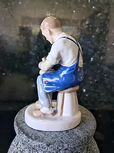 Фигурка производителя обуви. Шухмахер Шустер - View 3