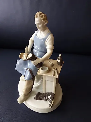 Фарфоровая фигура сапожник - View 5