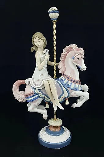 Фигурка Девушка на карусели Лошадь - View 2