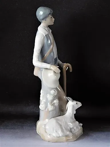 Мальчик с козой - View 3