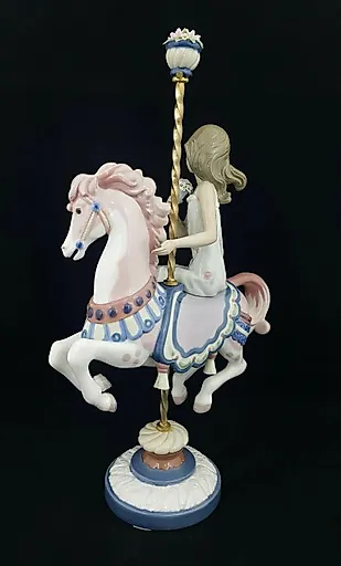 Фигурка Девушка на карусели Лошадь - View 3