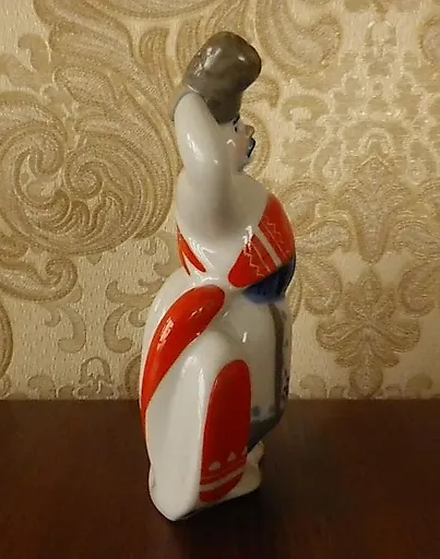 Статуэтка из композиции "Наталка Полтавка"литера - View 3