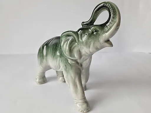 Фарфоровая статуэтка Слон - View 2