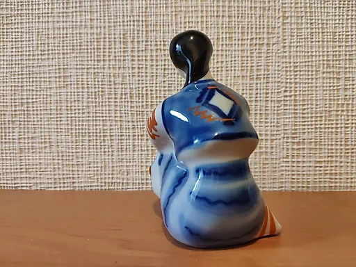 Фарфоровая статуэтка Гуцулка - View 3