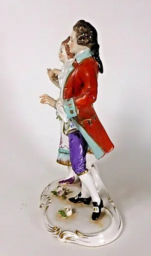 РОМАНТИЧЕСКАЯ ПАРА ДАМА И КАВАЛЕР - View 2