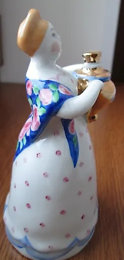 Баба с Самоваром - View 3