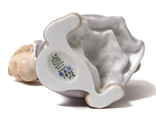 Фарфоровая фигура "Девочка" - View 5