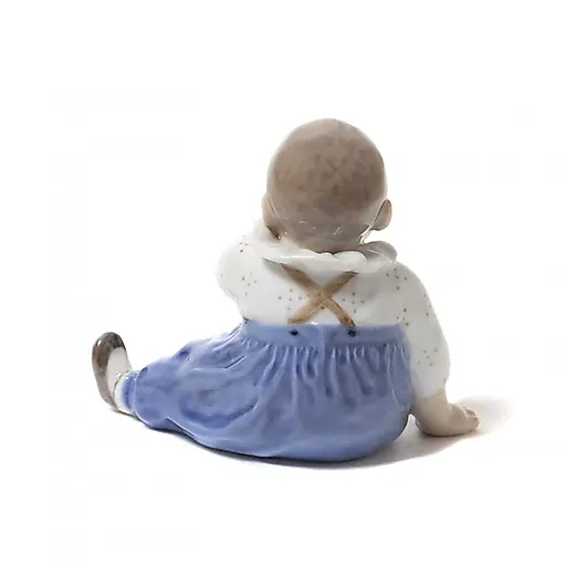 Сидящий ребенок - View 3