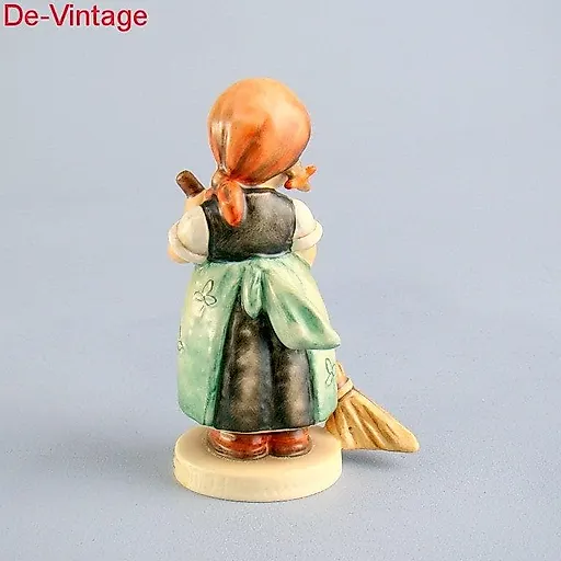 Хозяюшка, фарфоровая, коллекционная, дети, Гобель - View 4