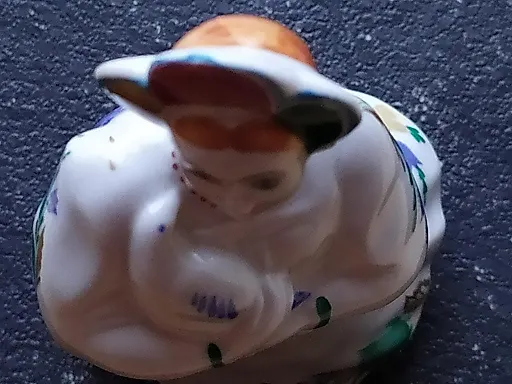 КАТЮША.ФЕСТИВАЛЬ.ДЕВУШКА С ГОЛУБЕМ - View 4