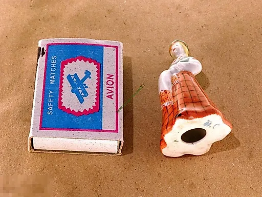 Народная девушка с полотенцем - View 2