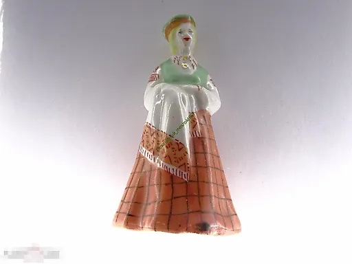 Народная девушка с полотенцем - View 7