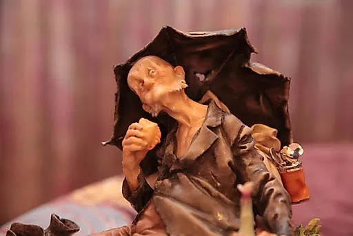 Старичок на пикнике - View 4