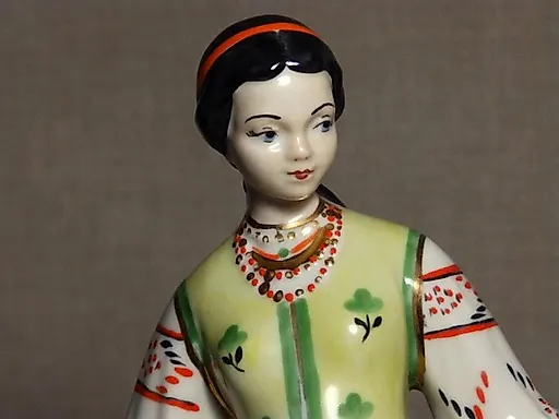 Девушка у плетня с коромыслом - View 5