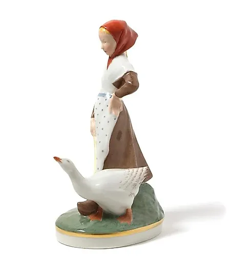 Девушка пасущая гуся​ - View 2