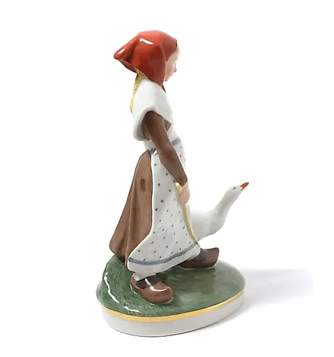 Девушка пасущая гуся​ - View 4