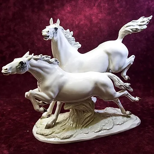 БЕГУЩИЕ ЛОШАДИ - View 2