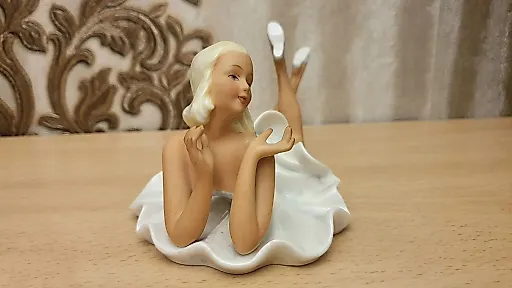 Танцовщица лежачая - View 2