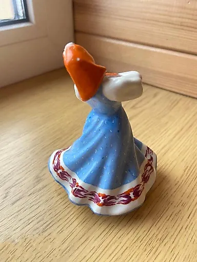 Плясунья - View 2