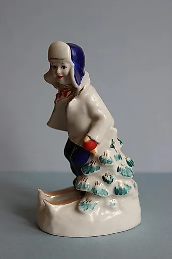 Мальчик на лыжах - View 5