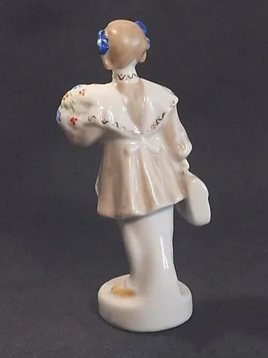 Девочка с портфелем - View 5