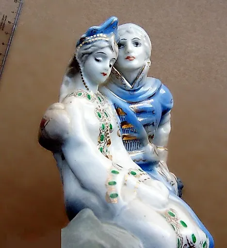 ИВАН-ЦАРЕВИЧ И СЕРЫЙ ВОЛК клеймо старая Гжель - View 3