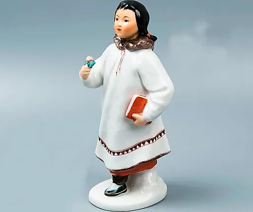 Девочка-якутка с цветком - View 2