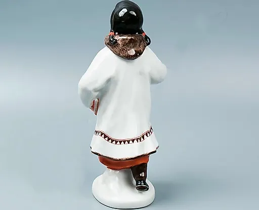 Девочка-якутка с цветком - View 3