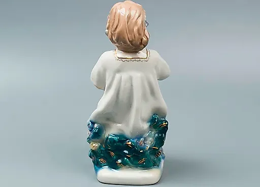 Девочка с венком - View 3