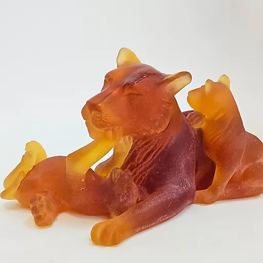 Скульптура Львица с львятами Daum - View 6