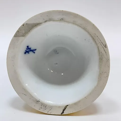 Фигурка Купидон в образе нищего модель Генриха Швабе 1830-1870 Германия - View 6