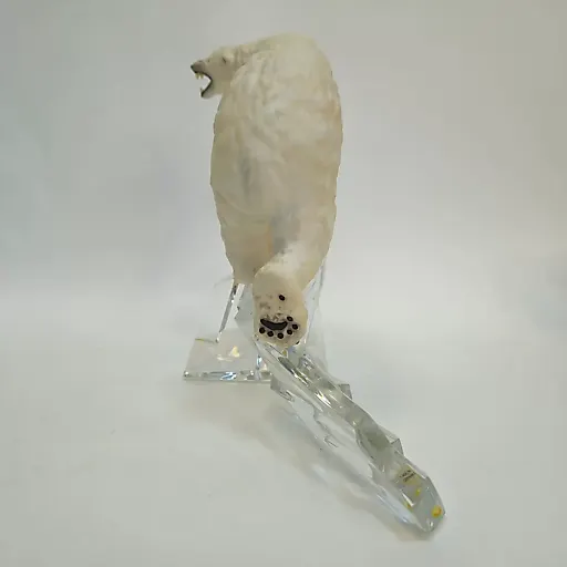 Фигурка белого полярного медведя “Lord of ice” - Повелитель льда на хрустальной подставке - View 9