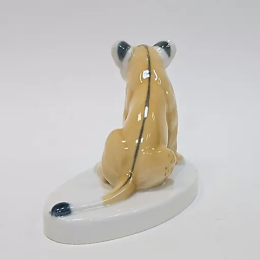 Фигурка Молодая львица - View 3