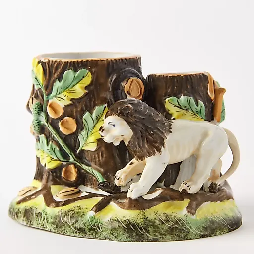 Фарфоровая карандашница со львом. - View 3