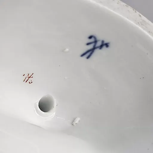 Парные скульптуры «Музицирующая пастушка с флейтой и пастух с волынкой» - View 8