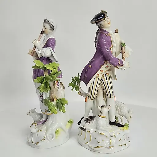 Парные скульптуры «Музицирующая пастушка с флейтой и пастух с волынкой» - View 2