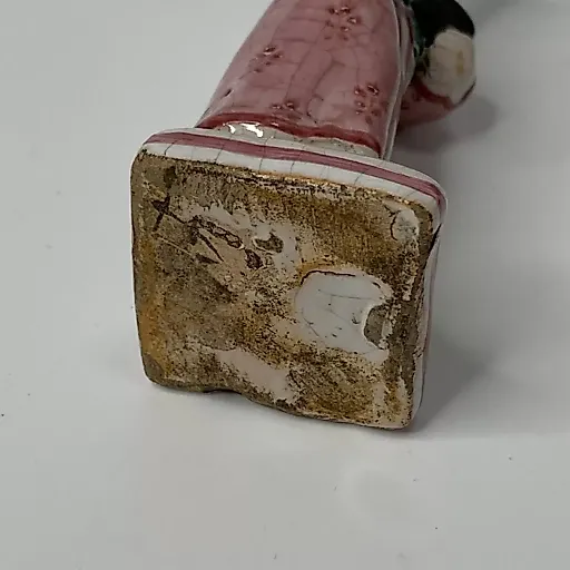 Старинная статуэтка "Мужчина в кафтане с сундуком" - View 7