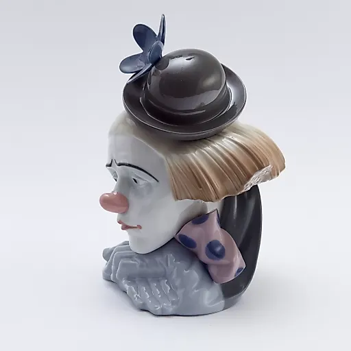 Большая коллекционная фарфоровая скульптура - бюст "Задумчивый клоун". - View 3