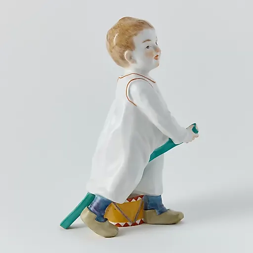 Статуэтка Мальчик с барабанами Скульптор Konrad Hentschel - View 2