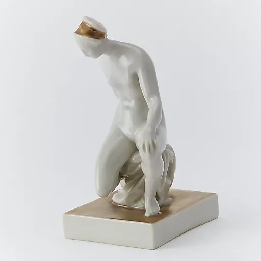 Статуэтка "Обнаженная девушка" - View 2