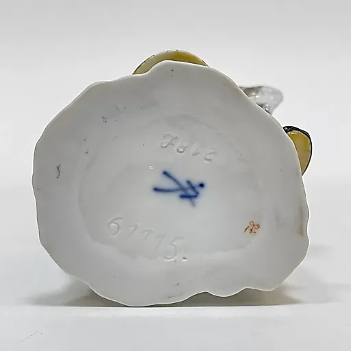 Мужчина собирающий виноград 1990 г - View 6