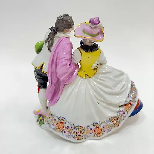 Скульптурная группа "Бельтрам и Коломбина" фарфор 1740 гг Германия - View 2