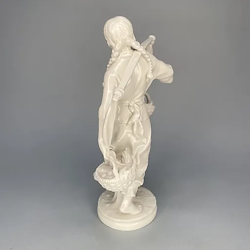 Фигурка "Кореянка" белый фарфор 1985 г Германия - View 5